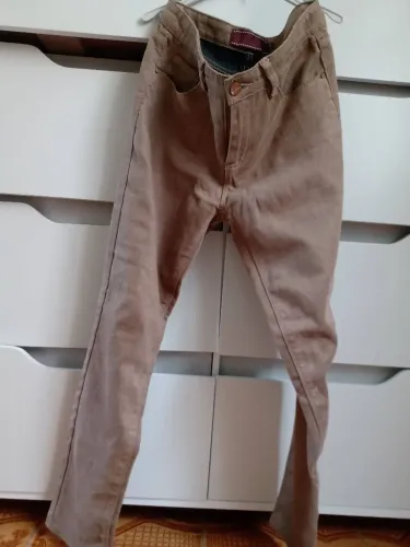 Calça linda caramelo