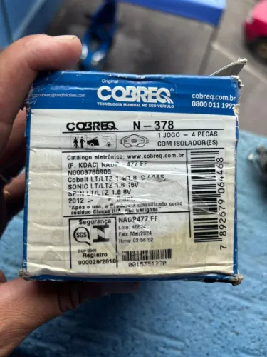 Jogo de pastilhas de freio dianteiras da marca Cobreq, modelo N-378