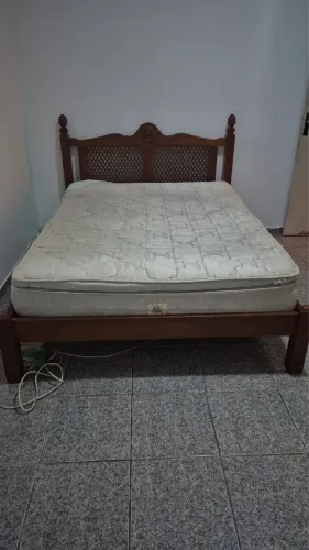 Vendo cama de cas cerejeira com colchão de casal