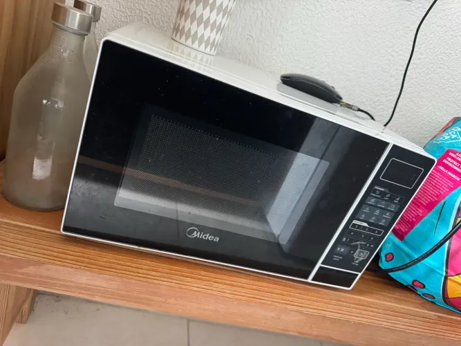 MICROONDAS MIDEA 20L