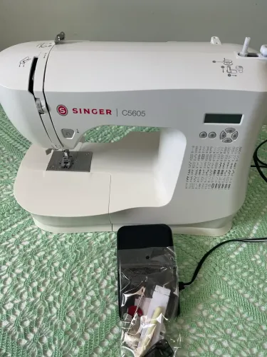 Nunca Usada - Máquina Costura Singer C5605 - Nunca Usada