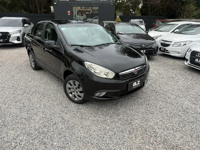 Fiat Grand Siena Attrac. 1.4 EVO F.flex 8V 2013