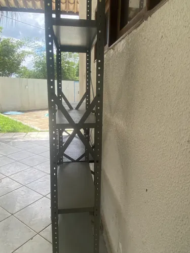 Armários de metais