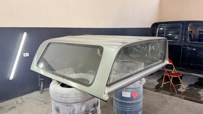 Capota de fibra para l200 triton de carroceria reta