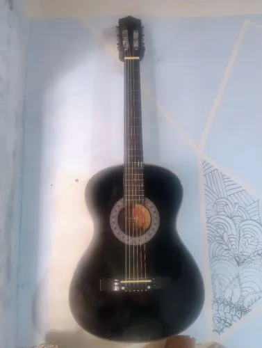 Violão Queen's