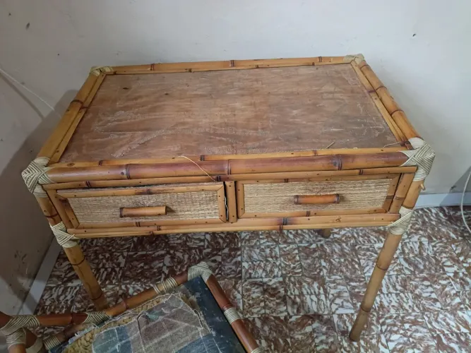Mesa escrivaninha