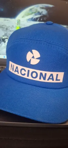Boné nacional novo