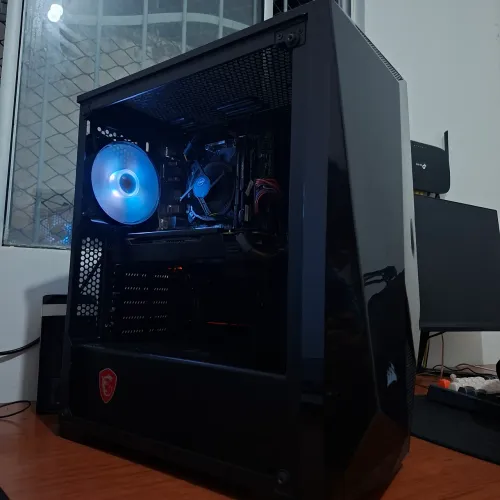 I5 8400 + RX 570 + 16gb DDR4