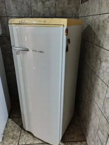 PEÇAS GELADEIRA ELECTROLUX RE28