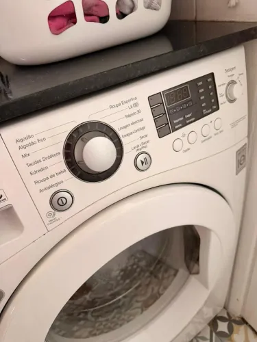 Lava e seca LG