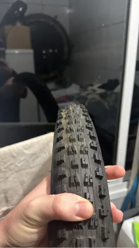 Pneu Maxxis Minion DHF 26 x 2.35