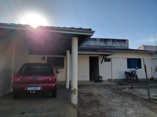 VENDO CASA NO QUEMIL