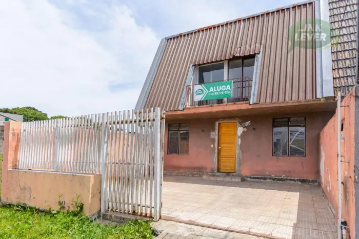 Sobrado com 3 dormitórios para alugar, 86 m² por R$ 3.594,00/mês - Jardim Social - Curitib