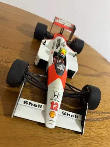 McLaren Honda MP4/4 1988 - MINICHAMPS - Pauls Model Art - 1/18