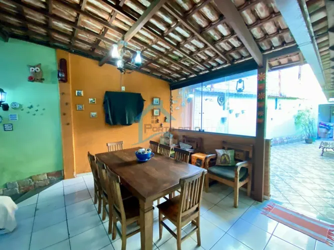 Casa para Venda em Contagem, Alvorada, 2 dormitórios, 1 suíte, 4 banheiros, 3 vagas