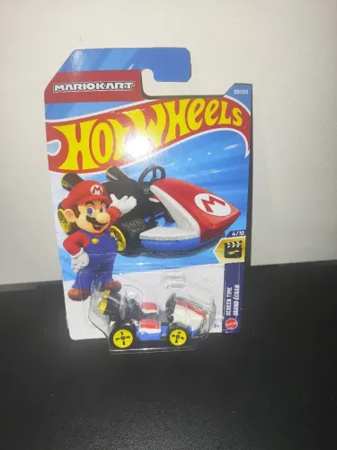 Carrinho da HotWheels (edição Mario Kart) - COLECIONADOR
