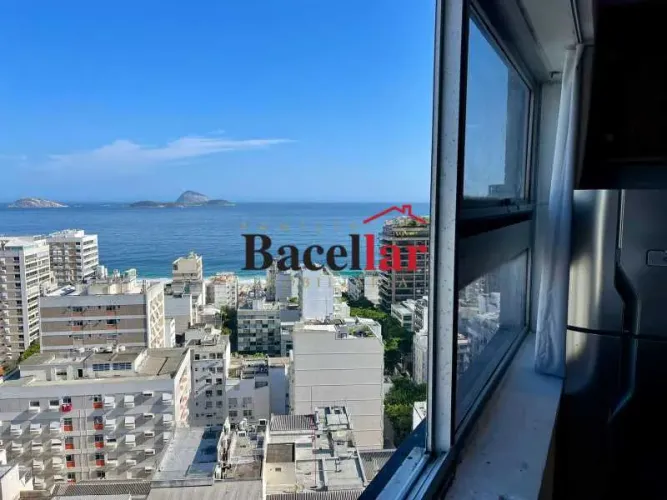 Apartamento : / Residencial / Leblon