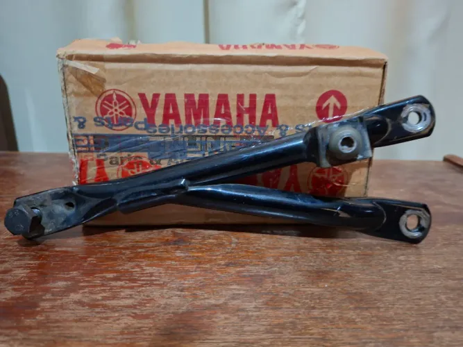 Suporte do escapamento original Yamaha Drag Star XVS650 1997 a 2005