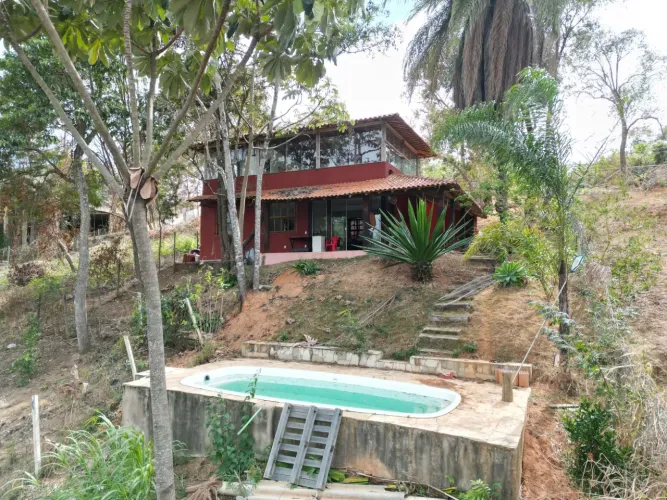 Sítio em condomínio fechado a 35 km de BH com Piscina e Vista Deslumbrante em Roças Novas,