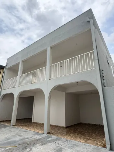 vende sobrado 6 quartos no pico do amor