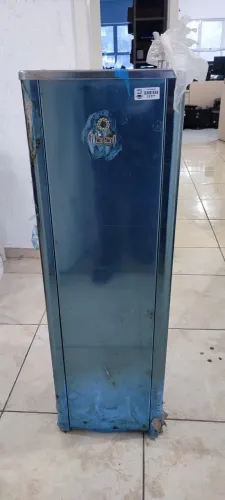 Bebedouro IBBL tipo torre em alumínio, usado