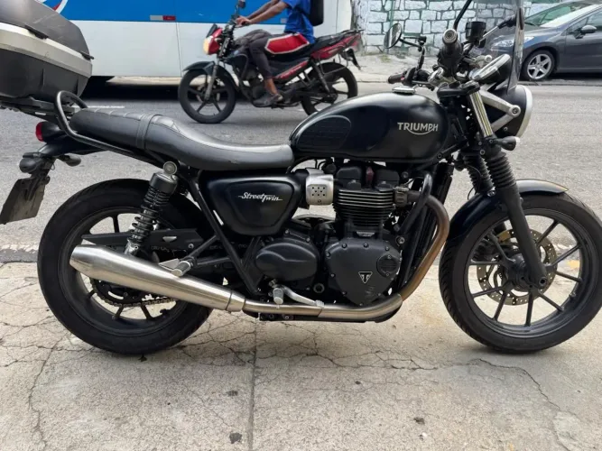 Triumph Street Twin 900 2017 100% revisada