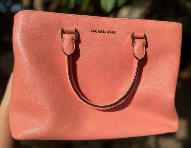 Bolsa Michael Kors coral vibrante (rosa salmão), original.