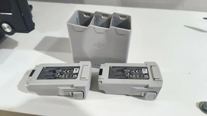 Kit Kit Fly more Dji mini 3, 2 baterias + Hub , novo