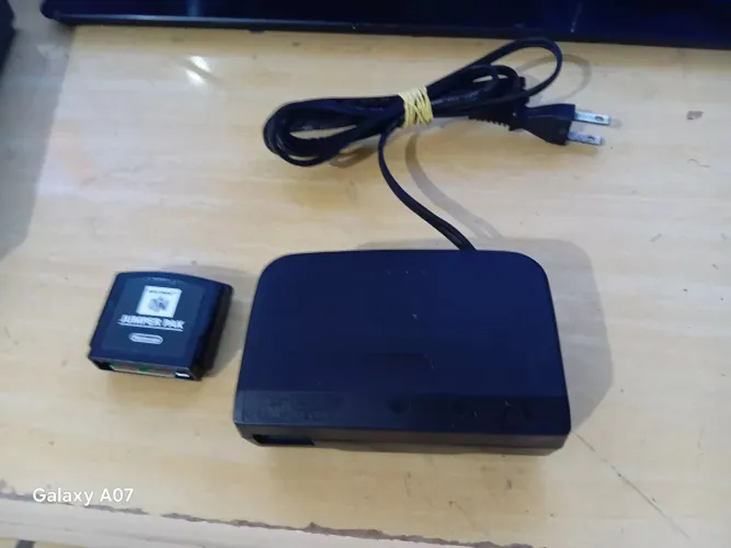 Fonte Nintendo 64 , e jumper pak