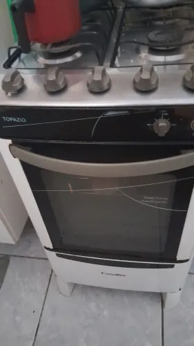 Vendo um multiuso novo e um fogão usado.os valores cada é 200 e 150.nao faço entrega.es