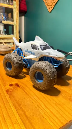 Monster Jam Megalodon Storm Carro Controle Remoto Brinquedos