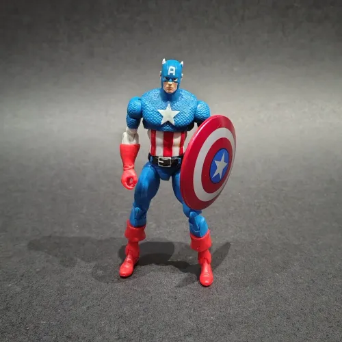 Boneco Capitão América Marvel Universe 3.75 Clássico Com Escudo