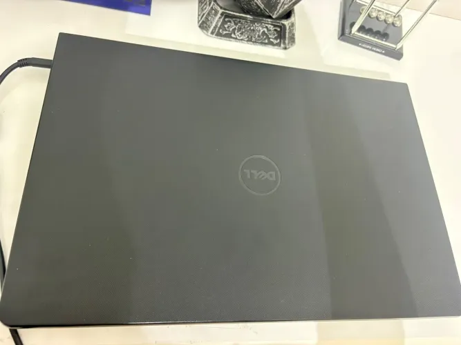 Notebook Dell Inspiron 15 i15-5566-A10P