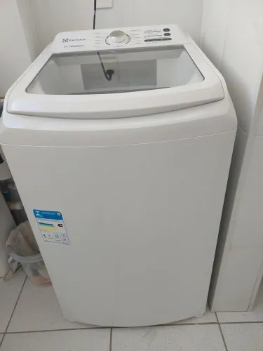 Máquina de lavar roupas Electrolux 14kg 1 ano de uso
