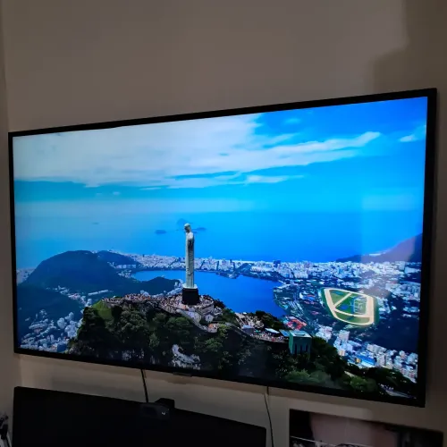 Samsung 43" Série 7 4K UHD Smart TV - Perfeita, Sem Detalhes