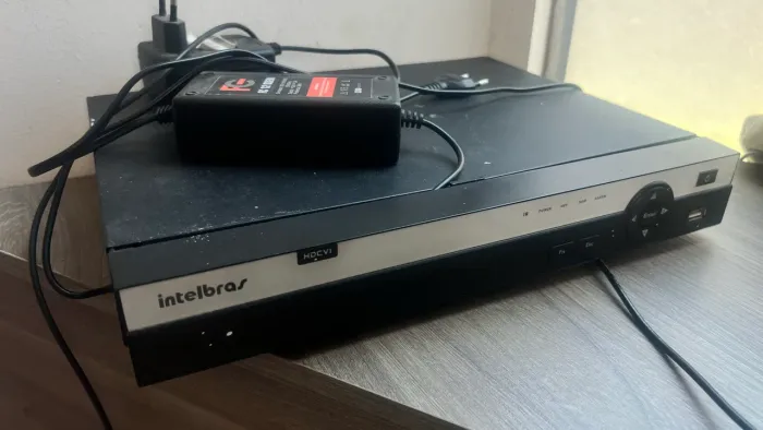 Dvr INTELBRAS com 8 câmeras FULL Hd