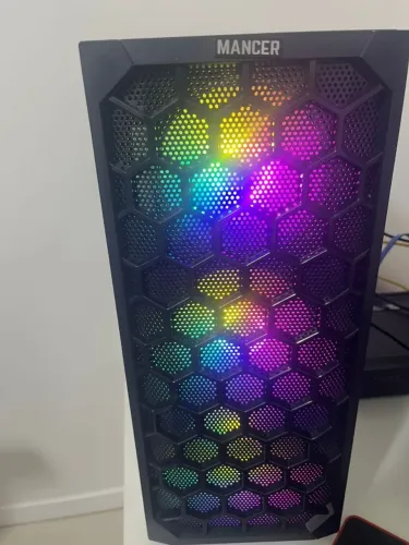 PC Gamer Ryzen 5 5600+RX 6600+SSD 512GB+AIR COOLER+8GB RAM Ballistix + FONTE CORSAIR + PÉ
