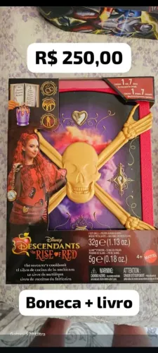 Boneca descendentes com livro