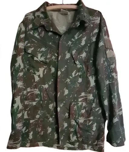 Casaco camuflado