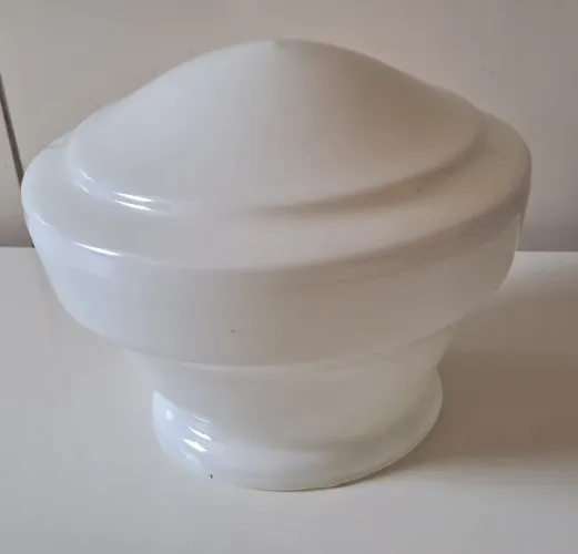 Cúpula de vidro leitoso