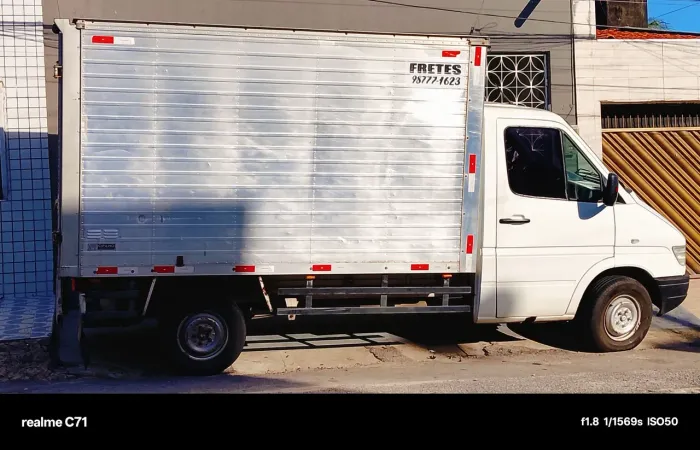 Tou vendendo sprinter d310 ano 1999Disk frete Sprinter com baú tamanho 3/30
