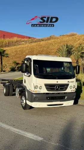 Mb Accelo 1016