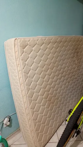Vende colchão de casal e solteiro