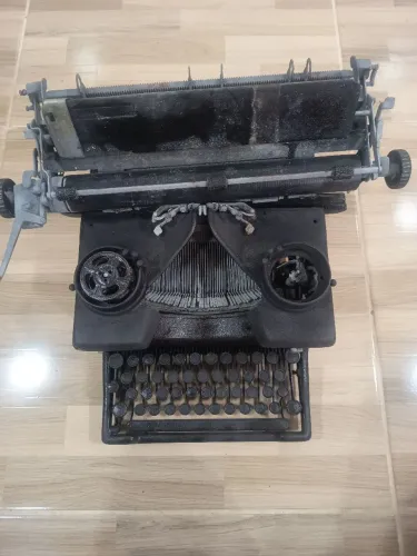 Máquina de escrever antiga Royal 10
