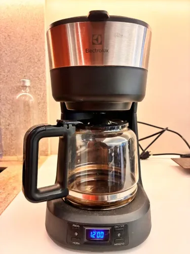 Cafeteira programável Eletrolux 30 xícaras