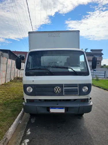 Caminhão VW Delivery 5.140 2012 + Baú + Plataforma