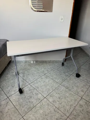 Mesa retrátil 