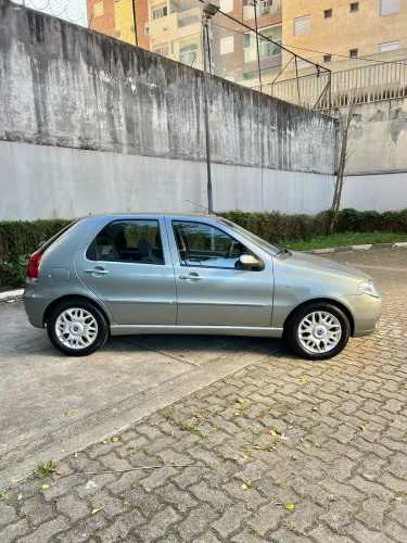 Fiat Palio HLX 1.8 MPI 8V 103cv 4P 2004