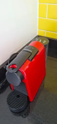 Cafeteira Nespresso Essenza Mini