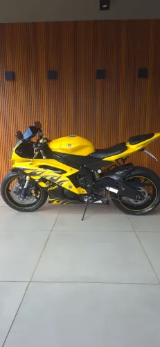 Yamaha R6